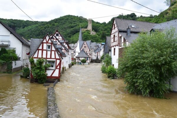 Klimafit in die Zukunft: Drees & Sommer unterstützt den Landkreis Cochem-Zell bei der Anpassung an Extremwetter