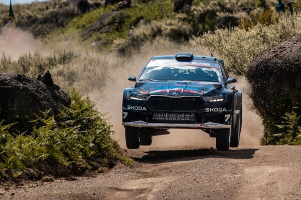 Rallye Portugal: Gus Greensmith und Beifahrer Jonas Andersson fahren auf das WRC2-Podium