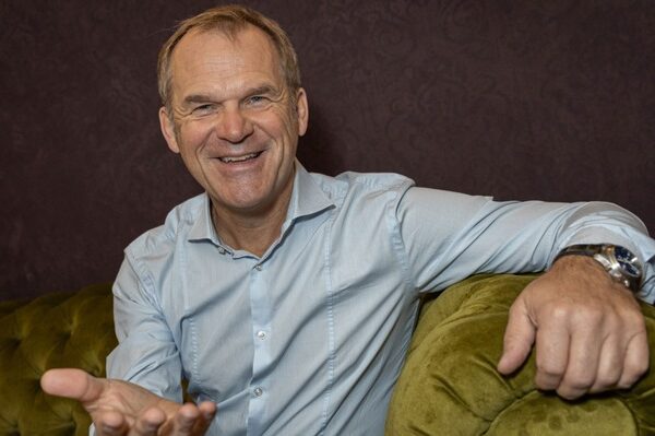 Mader & Rausch Wealth Mastery GmbH: Wie Anleger den richtigen Börsen-Mentor finden – und woran sie schwarze Schafe sofort erkennen