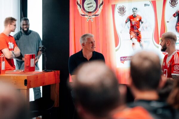 „Das ist einfach Heimat. Mein Herz ist immer rot.“ / Bastian Schweinsteiger beim Launch der Topps-Jubiläumsedition „125 Jahre FC Bayern München“