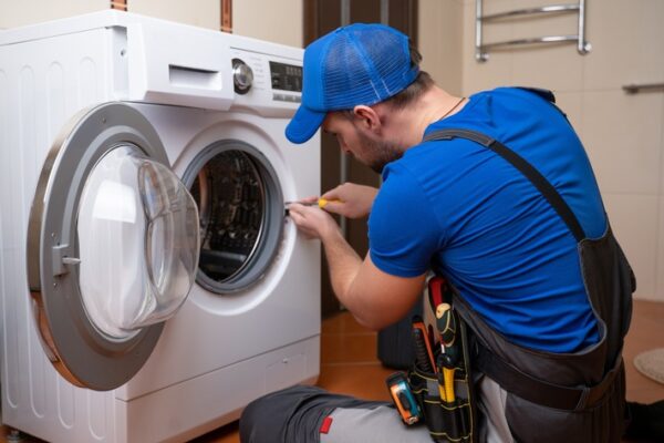 Mehr Reparaturen durch komplexere Technik | Fachhandel erwartet Zunahme von professionellen Reparaturen von Elektrogeräten
