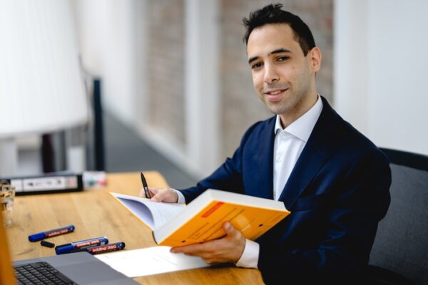 Amil Nabhani: So ebnet der Verkehrspsychologe jedem den Weg zur erfolgreichen MPU – und zu nachhaltiger Veränderung