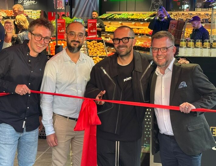 Bass und Beat: PENNY eröffnet nächsten Influencer-Markt / David Puentez gestaltet „seinen“ PENNY Markt im Club-Style in Hamburg Borgfelde